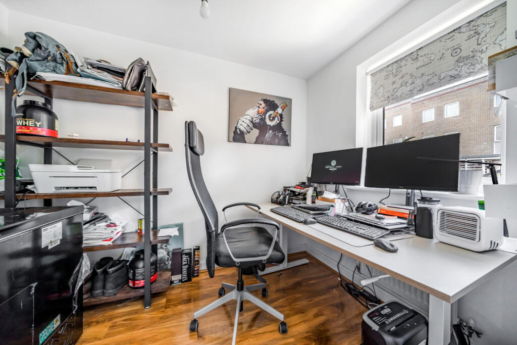 Additional property image - Burroughs Drive, Dartford, Kent