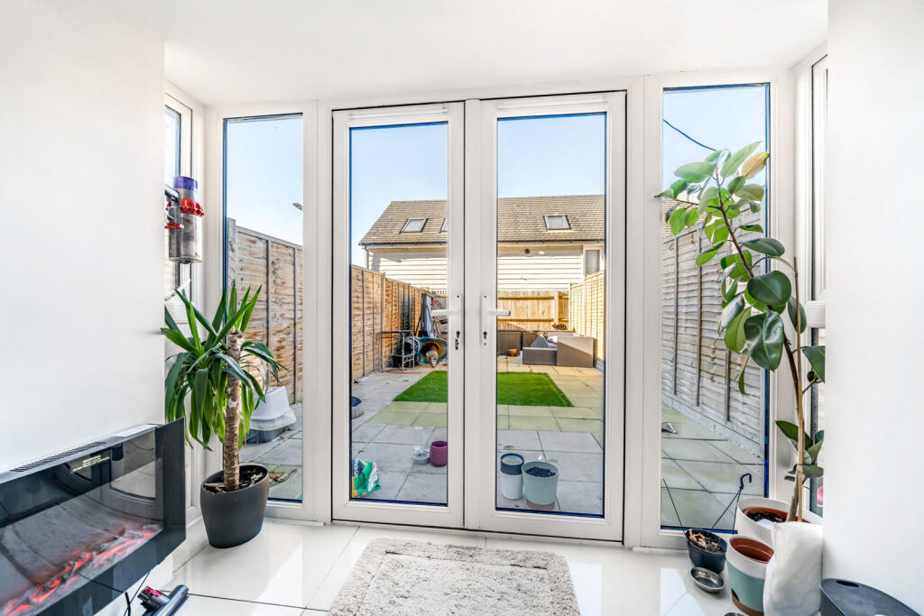 Additional property image - Burroughs Drive, Dartford, Kent