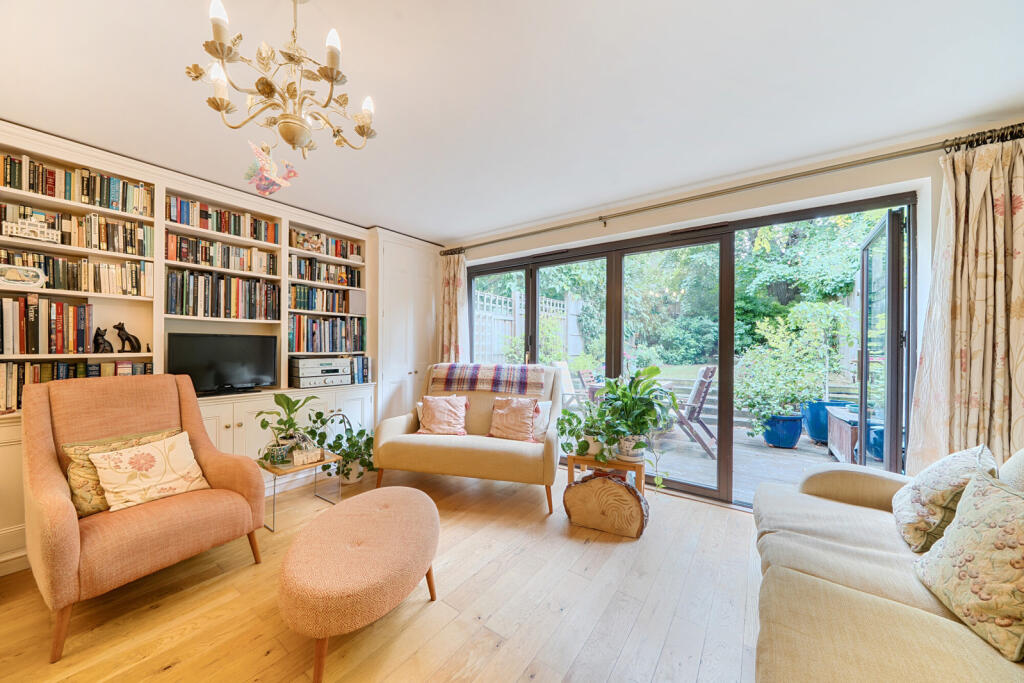 Main image of property: Mulberry Close, London
