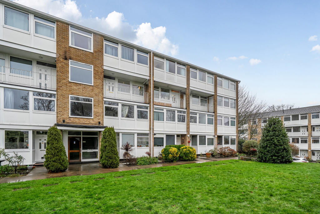 Main image of property: Tarnwood Park, Mottingham