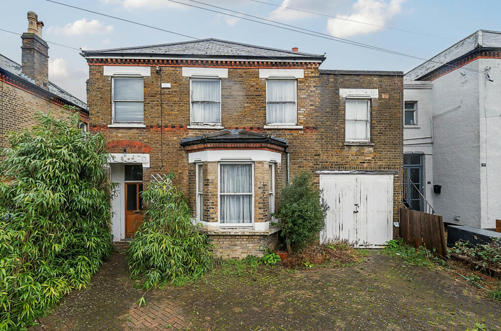 4 bedroom terraced house for sale in Perry Rise, Forest Hill, London, SE23