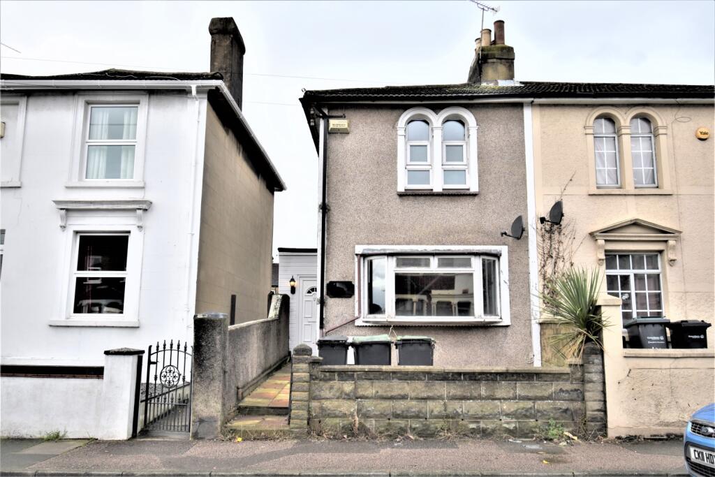 3 bedroom semidetached house for sale in Dover Road, Northfleet