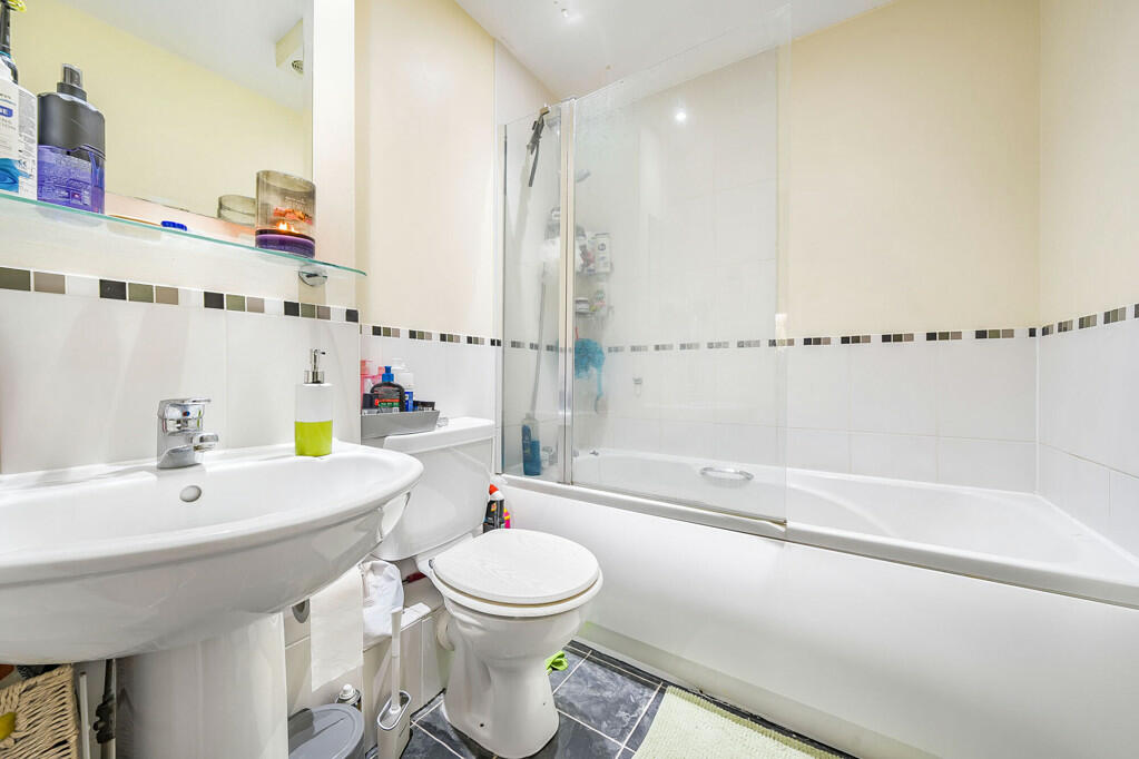 Additional property image - Black Eagle Drive, Northfleet, Gravesend