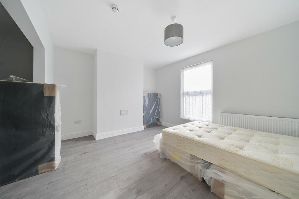 Additional property image - Milton Road, Gravesend, Kent