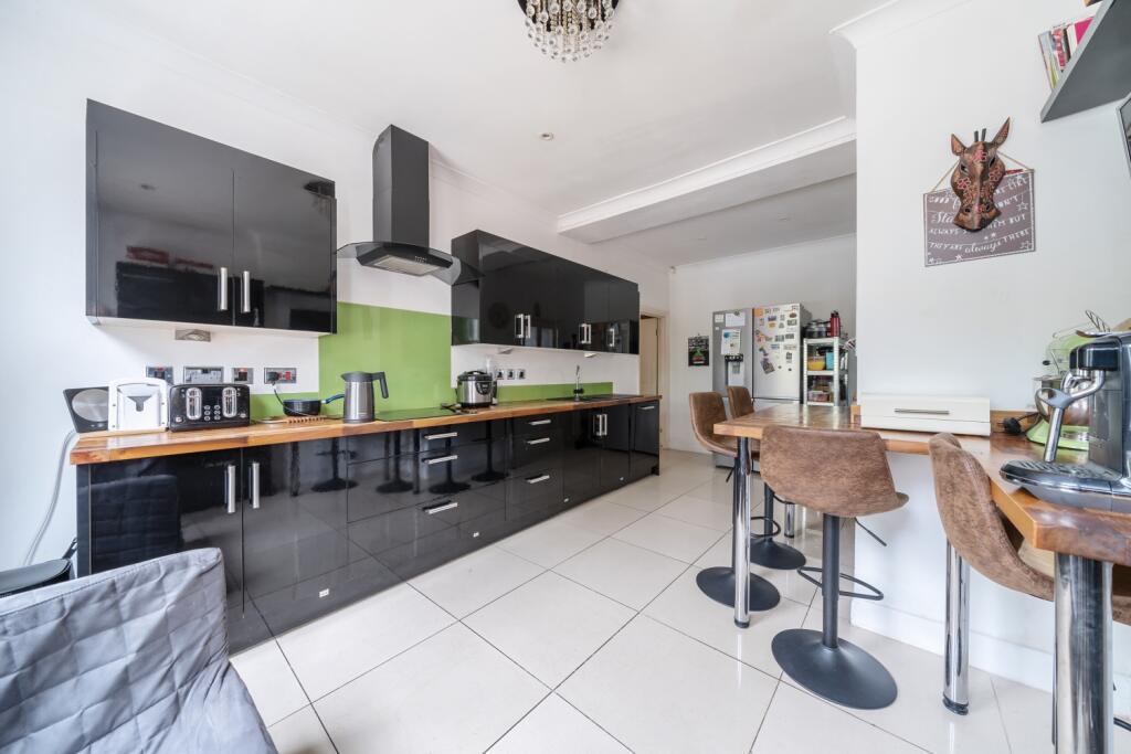 Additional property image - Alexandra Crescent, Bromley