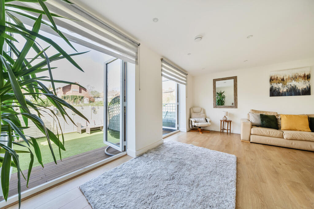 Main image of property: Canal Walk, London