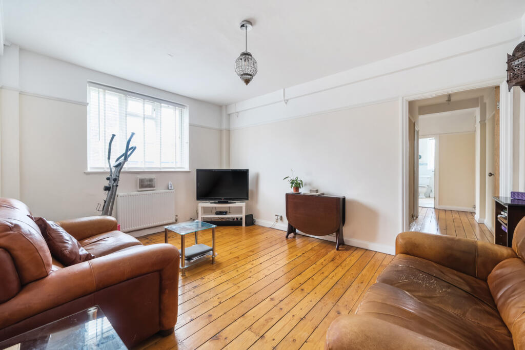 Main image of property: Elmers End Road, London
