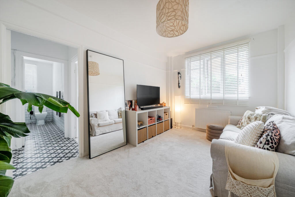 Main image of property: Elmers End Road, London