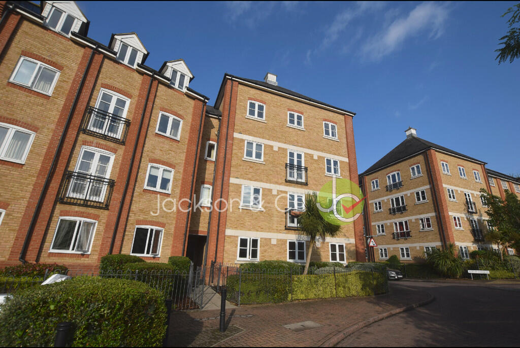 2 bedroom apartment for rent in Albany Gardens, Colchester, CO2