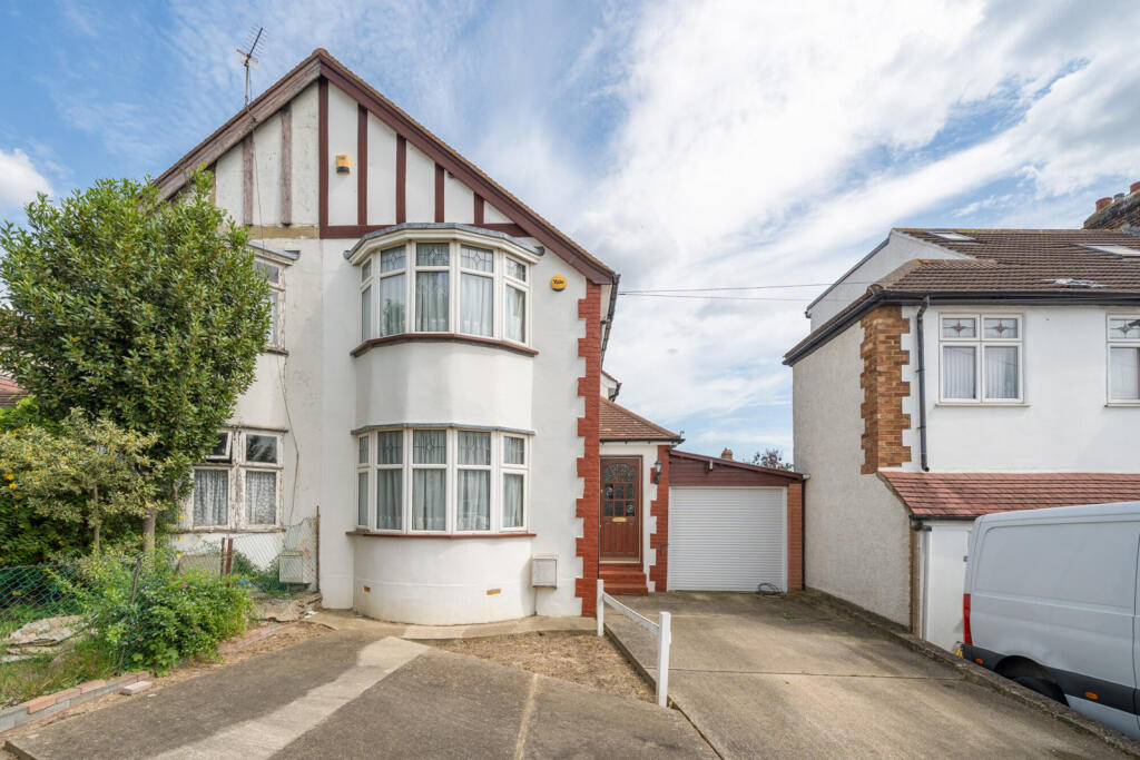 Main image of property: Cambridge Avenue, Welling