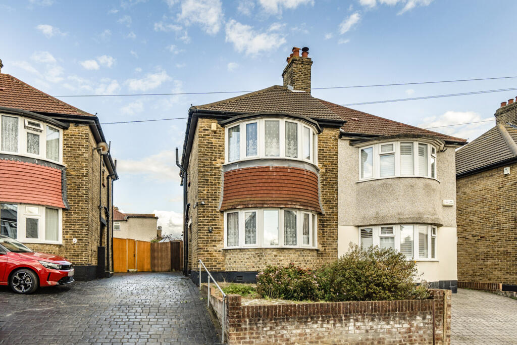 Main image of property: Exmouth Road, Welling