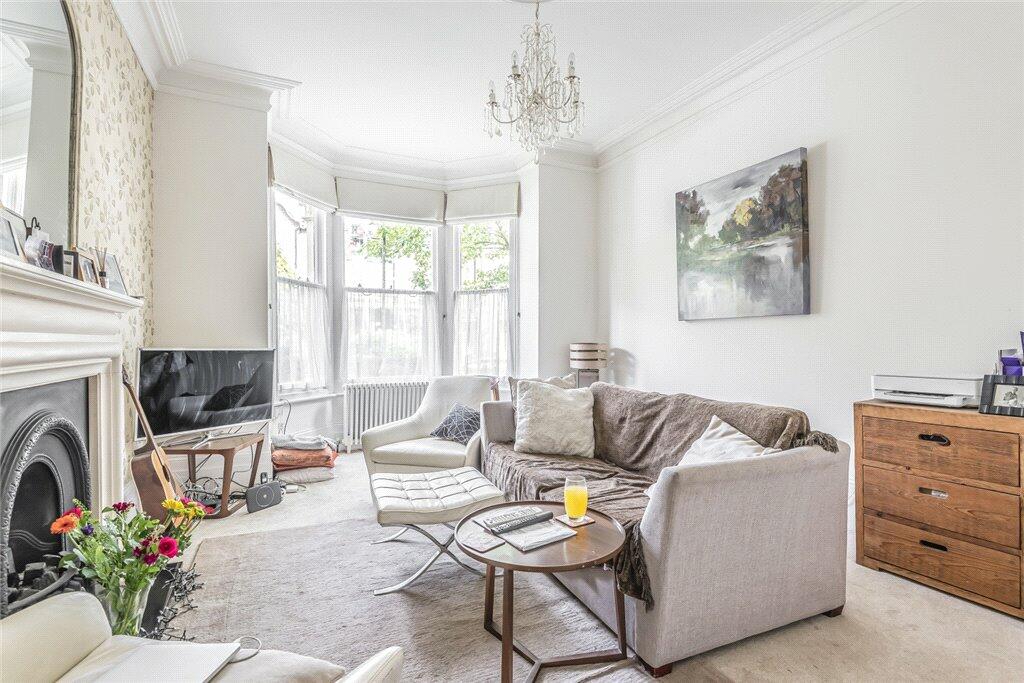 3 bedroom apartment for sale in Coleraine Road, London, SE3