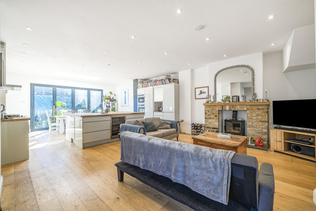 Main image of property: Bramshot Avenue, London