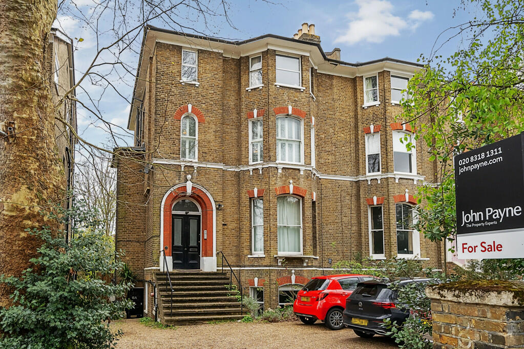 2 bedroom apartment for sale in Kidbrooke Park Road, London, SE3