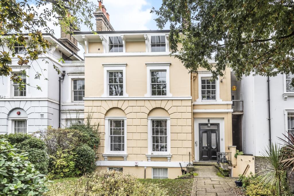 2 bedroom apartment for sale in Lee Terrace, Blackheath, London, SE3