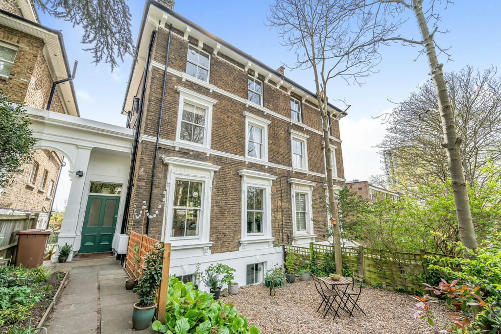 2 bedroom apartment for sale in Granville Park, Blackheath, London, SE13