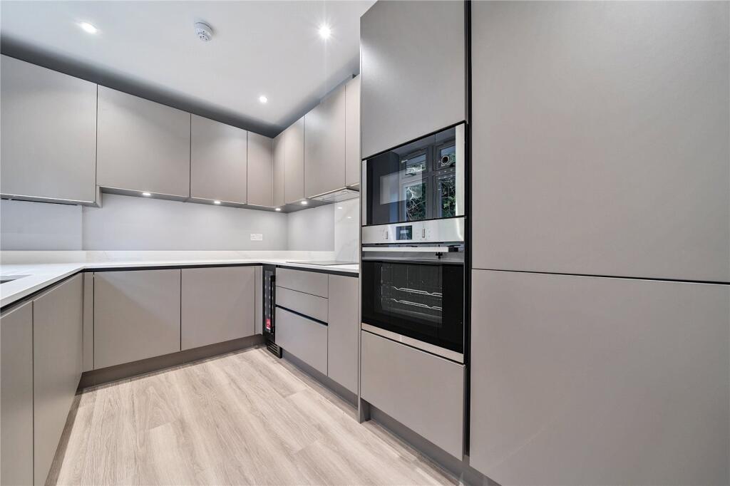 Additional property image - Bromley Avenue, Bromley
