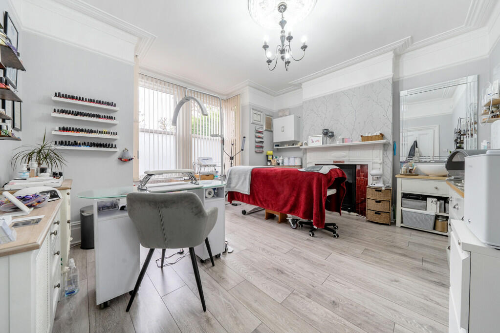 Additional property image - Avenue Road, Kent