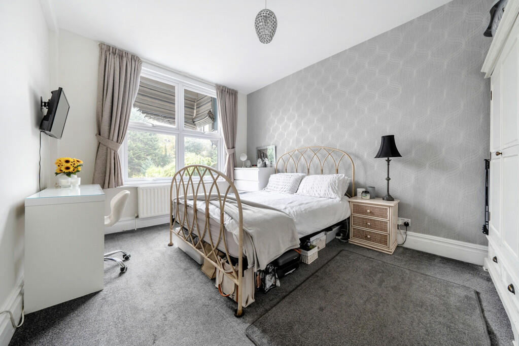 Additional property image - Avenue Road, Kent