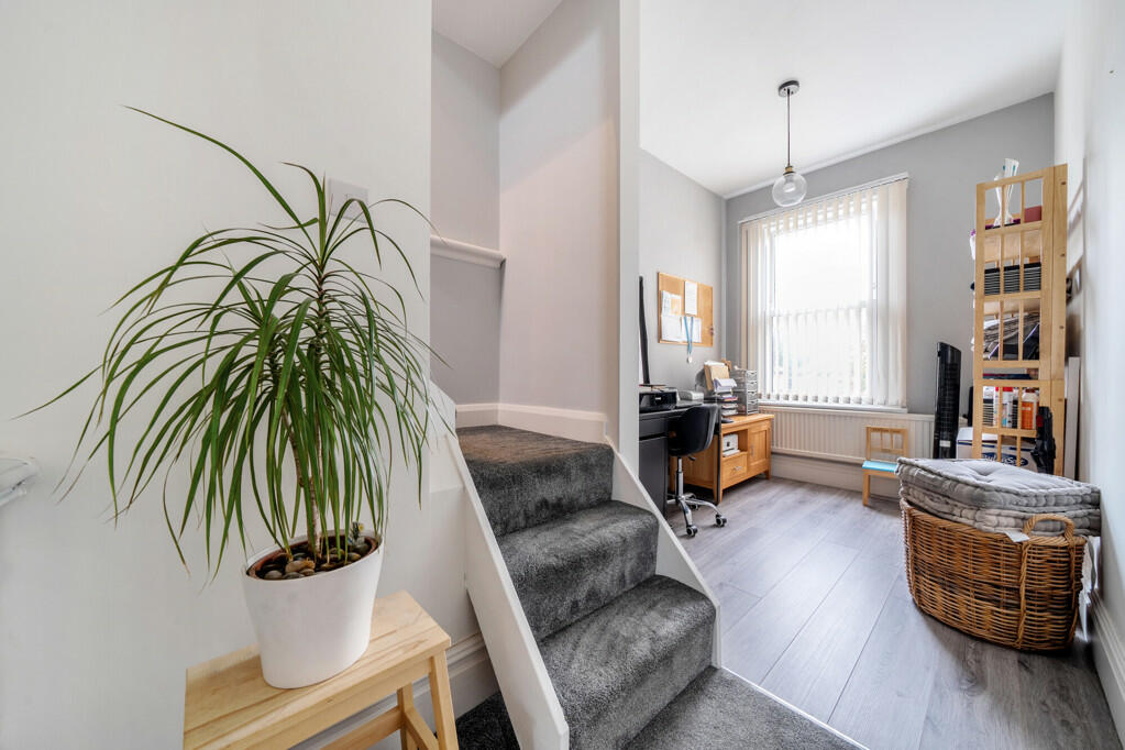 Additional property image - Avenue Road, Kent