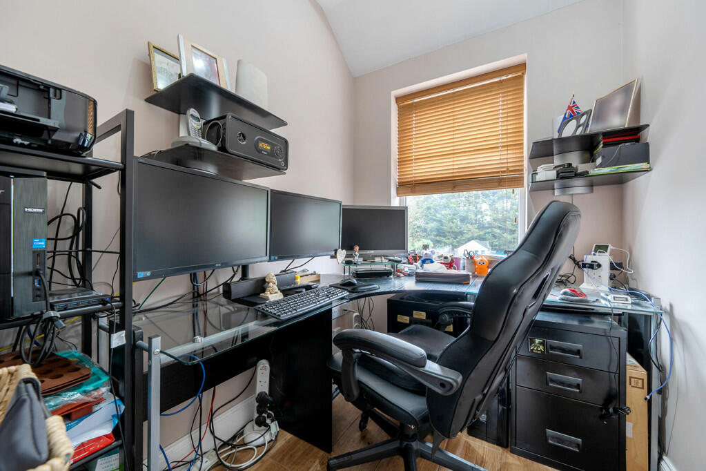 Additional property image - Avenue Road, Kent