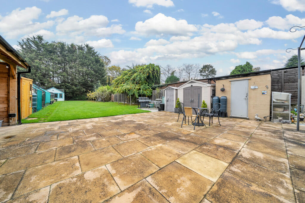 Additional property image - Avenue Road, Kent