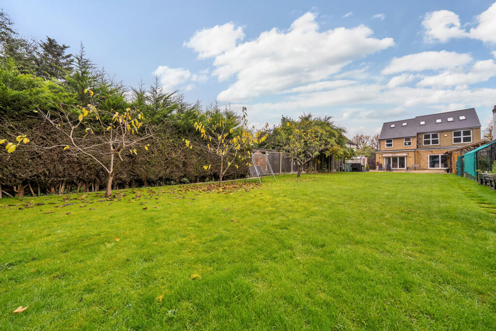 Additional property image - Avenue Road, Kent