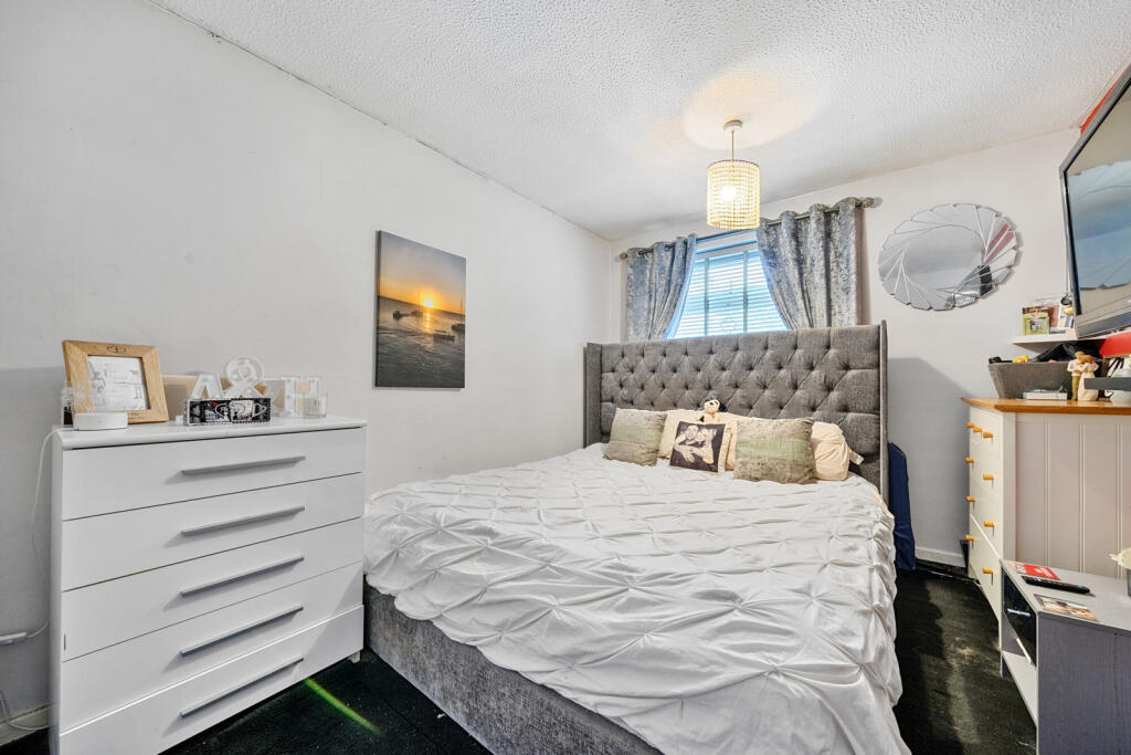 Additional property image - Silver Spring Close, Erith