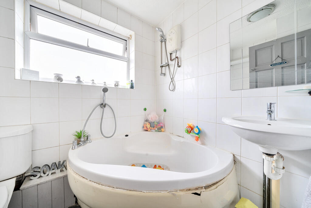 Additional property image - Silver Spring Close, Erith