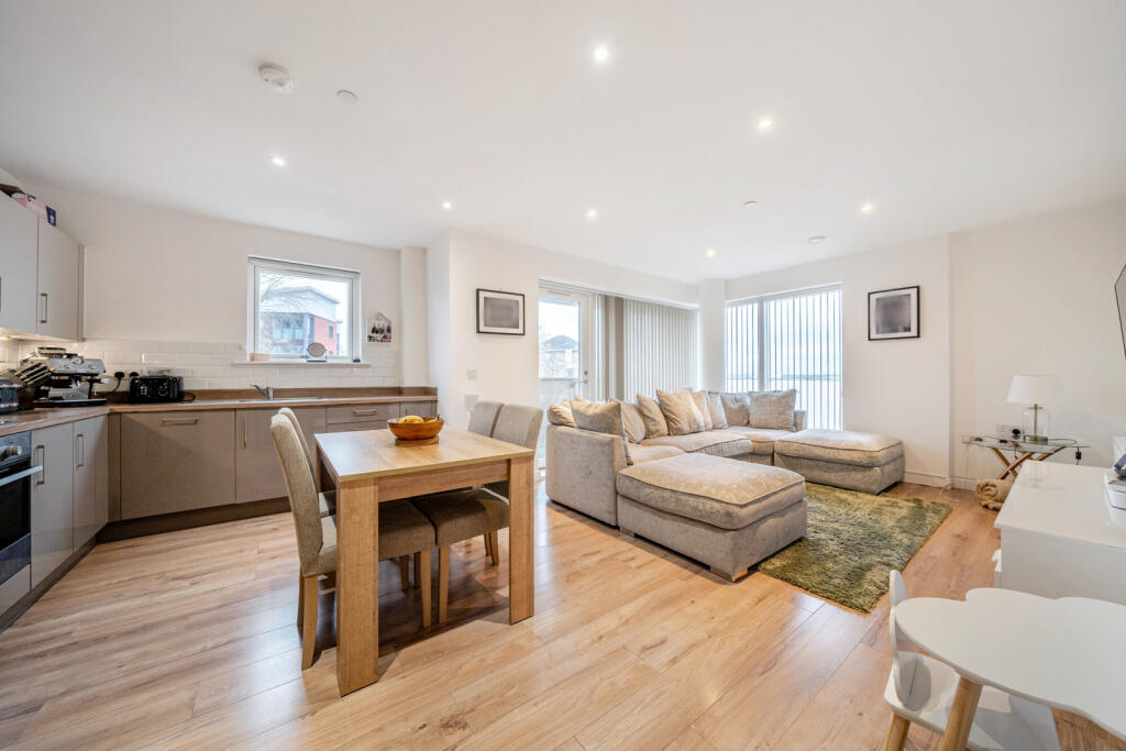Additional property image - Erith High Street, Erith