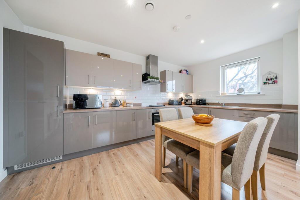 Additional property image - Erith High Street, Erith