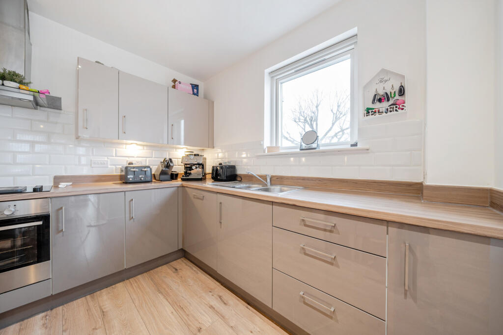 Additional property image - Erith High Street, Erith