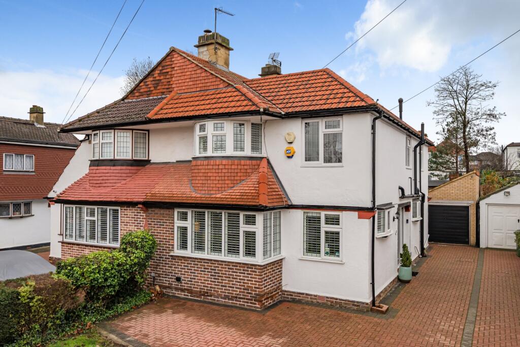 4 bedroom semidetached house for sale in Burnt Ash Hill, Lee, SE12