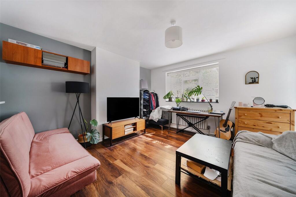 Main image of property: Ravens Way, Lee