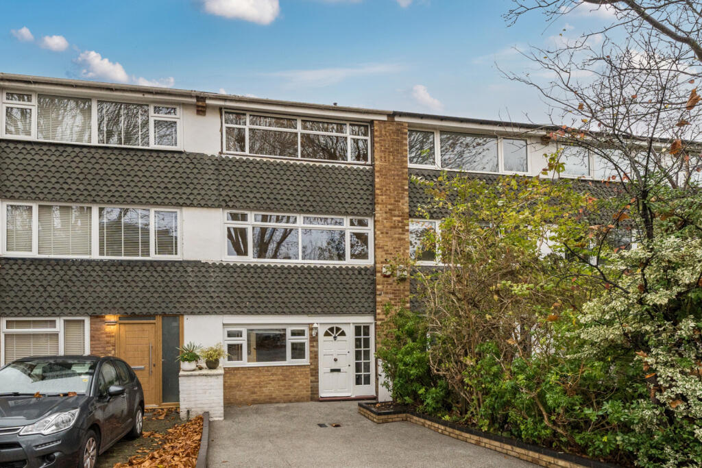 Main image of property: Leyland Road, Lee