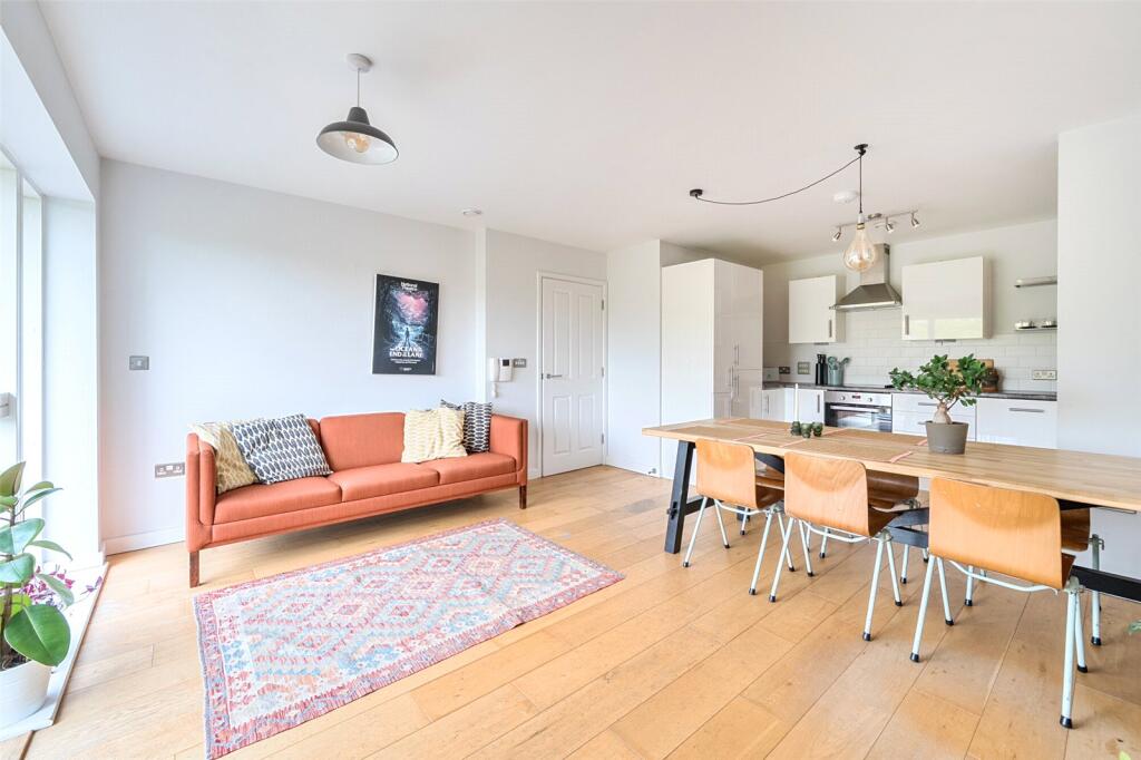 Main image of property: Glengall Road, London