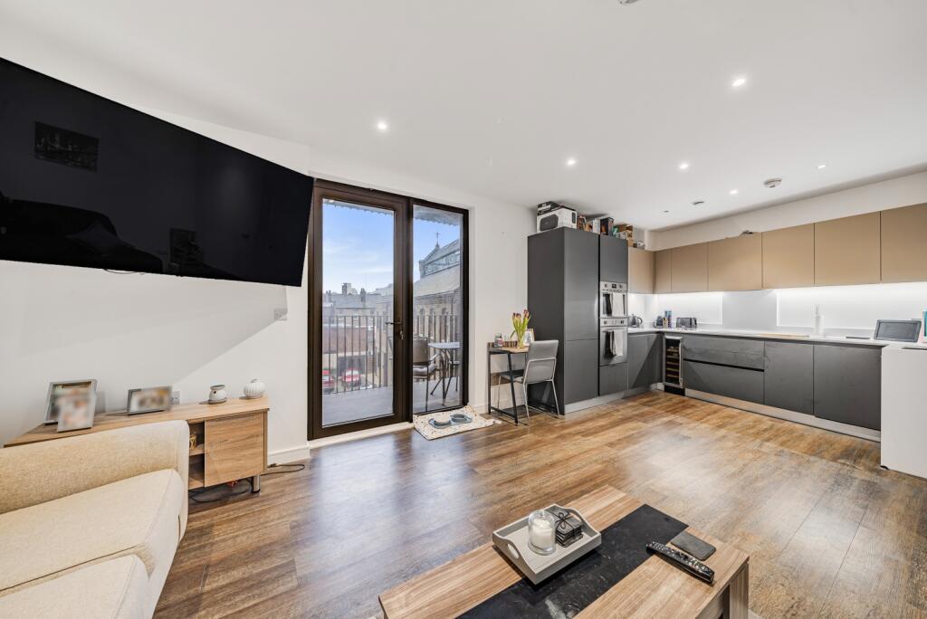 1 bedroom apartment for sale in Woolwich High Street, Woolwich, London, SE18