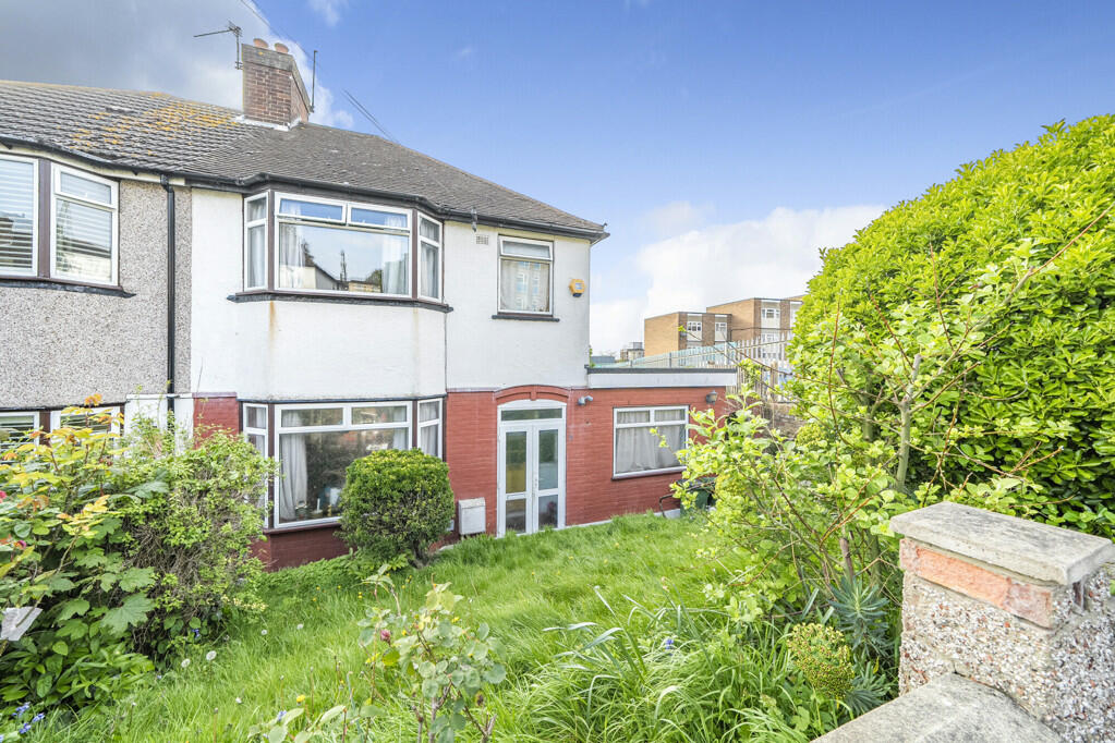 4 bedroom semidetached house for sale in Condover Crescent, London, SE18