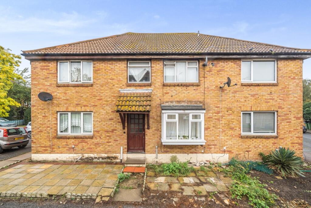 3 bedroom terraced house for sale in Bertrand Way, Thamesmead, SE28