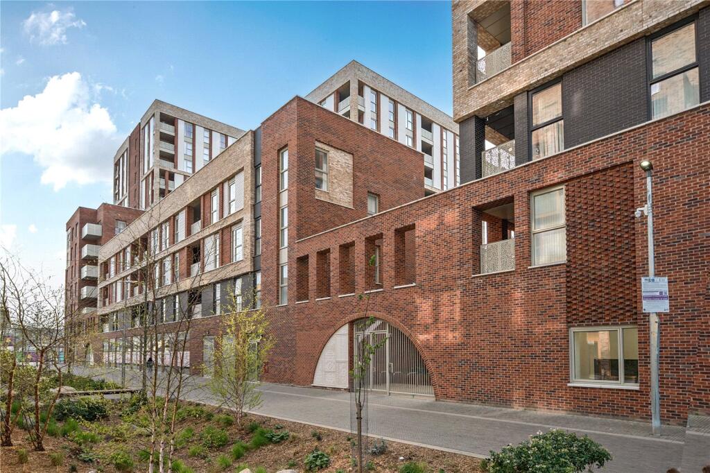 Main image of property: Kite Close, London