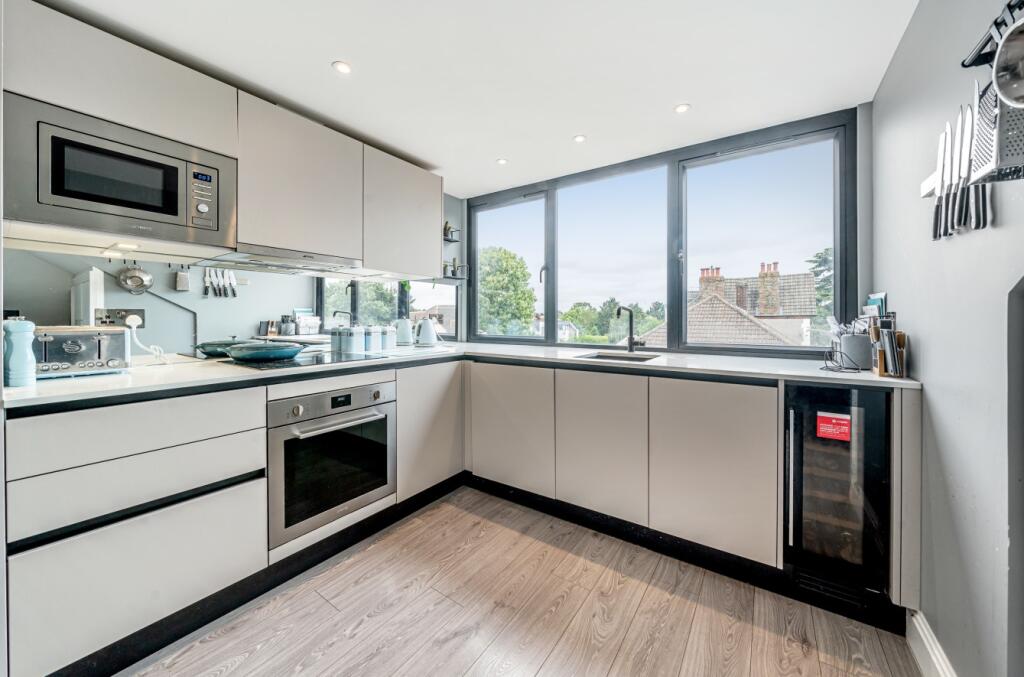 Additional property image - Elmers End Road, Beckenham