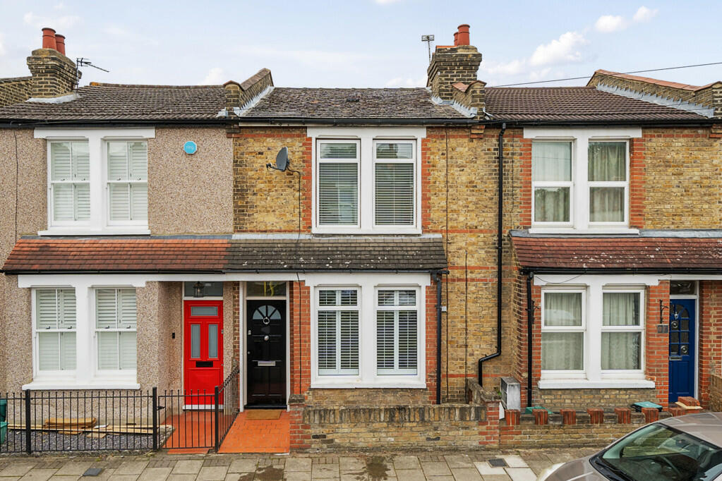 2 bedroom terraced house for sale in Foxbury Road, Bromley, BR1