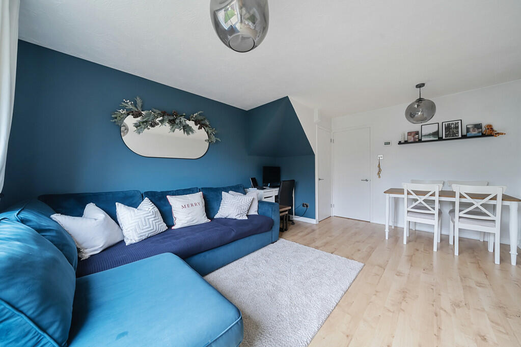 Additional property image - Bell Cottages, Woldham Road, Bromley