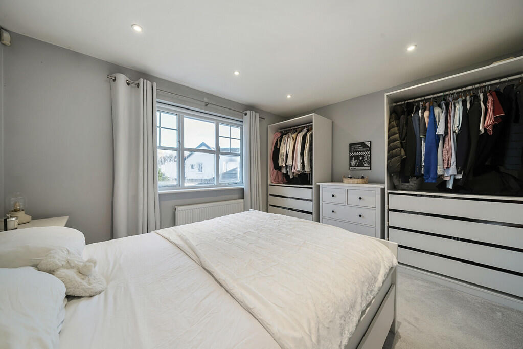 Additional property image - Bell Cottages, Woldham Road, Bromley