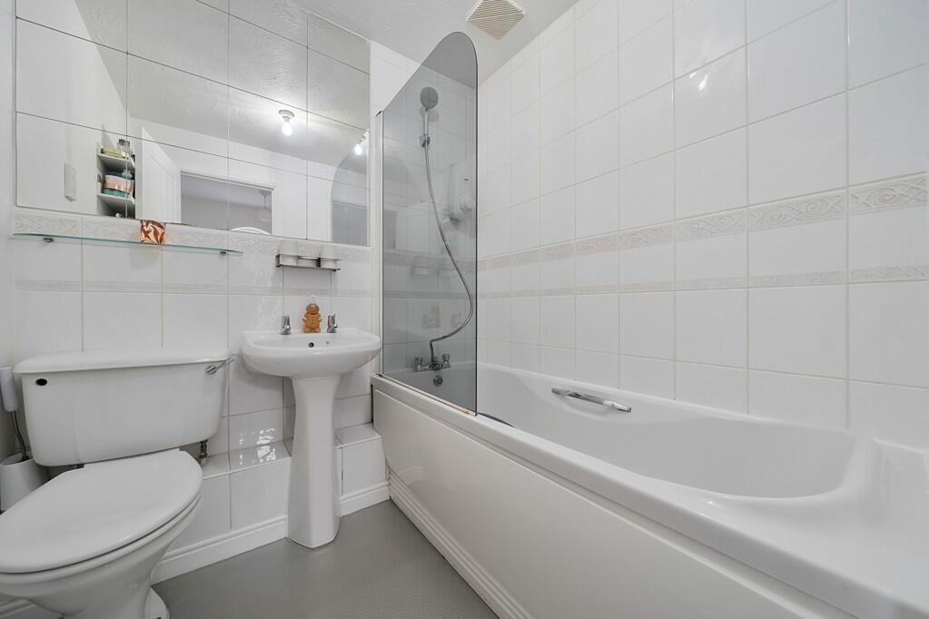 Additional property image - Bell Cottages, Woldham Road, Bromley