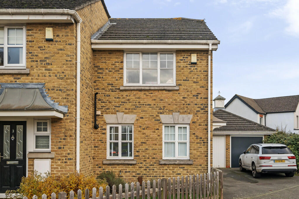 Additional property image - Bell Cottages, Woldham Road, Bromley