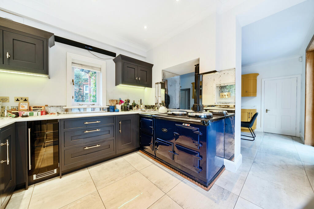 Additional property image - Kings Avenue, Bromley