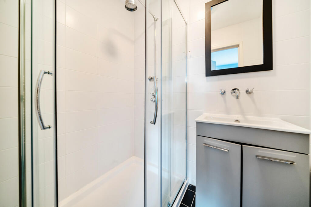 Additional property image - Kings Avenue, Bromley