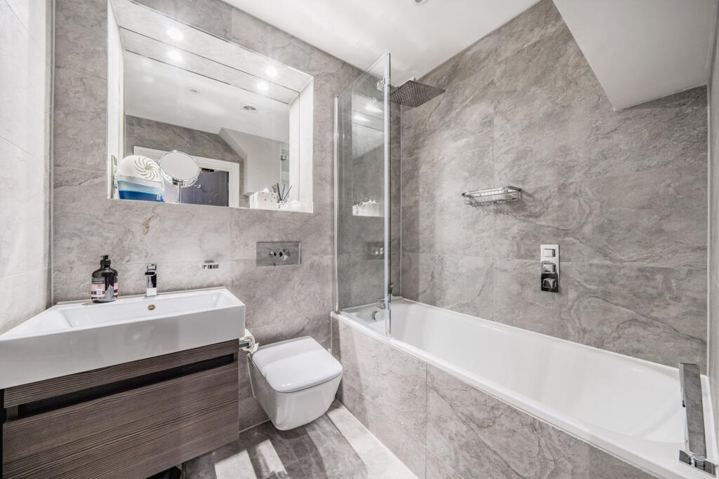 Additional property image - Bromley Common, Bromley
