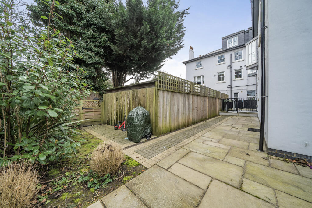 Additional property image - Bromley Common, Bromley